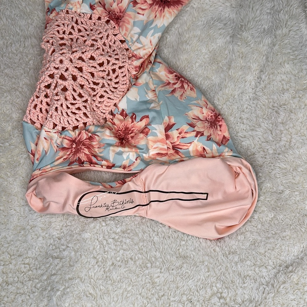 Frankies Bikinis - Picture 13 of 16